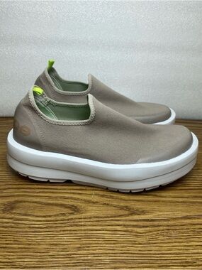 OOFOS OOmega eeZee Low Women's Recovery Slip-On Shoe Nomad Size 9